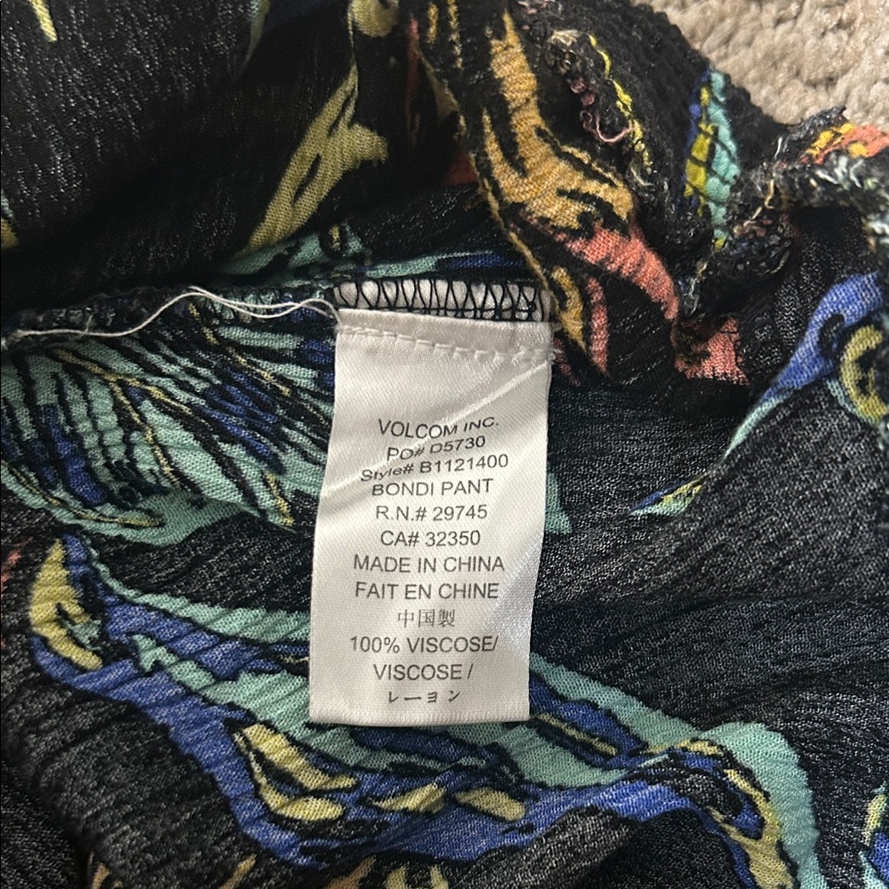 Volcom Bondi Black Print Pants - Picture 11 of 11